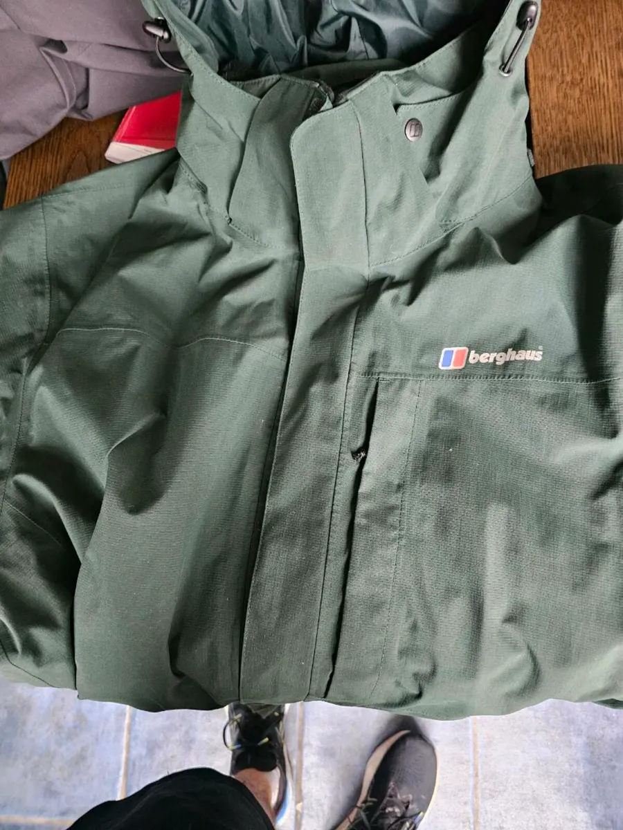 Berghaus Hillwaker GoreTex Jacket - Image 1