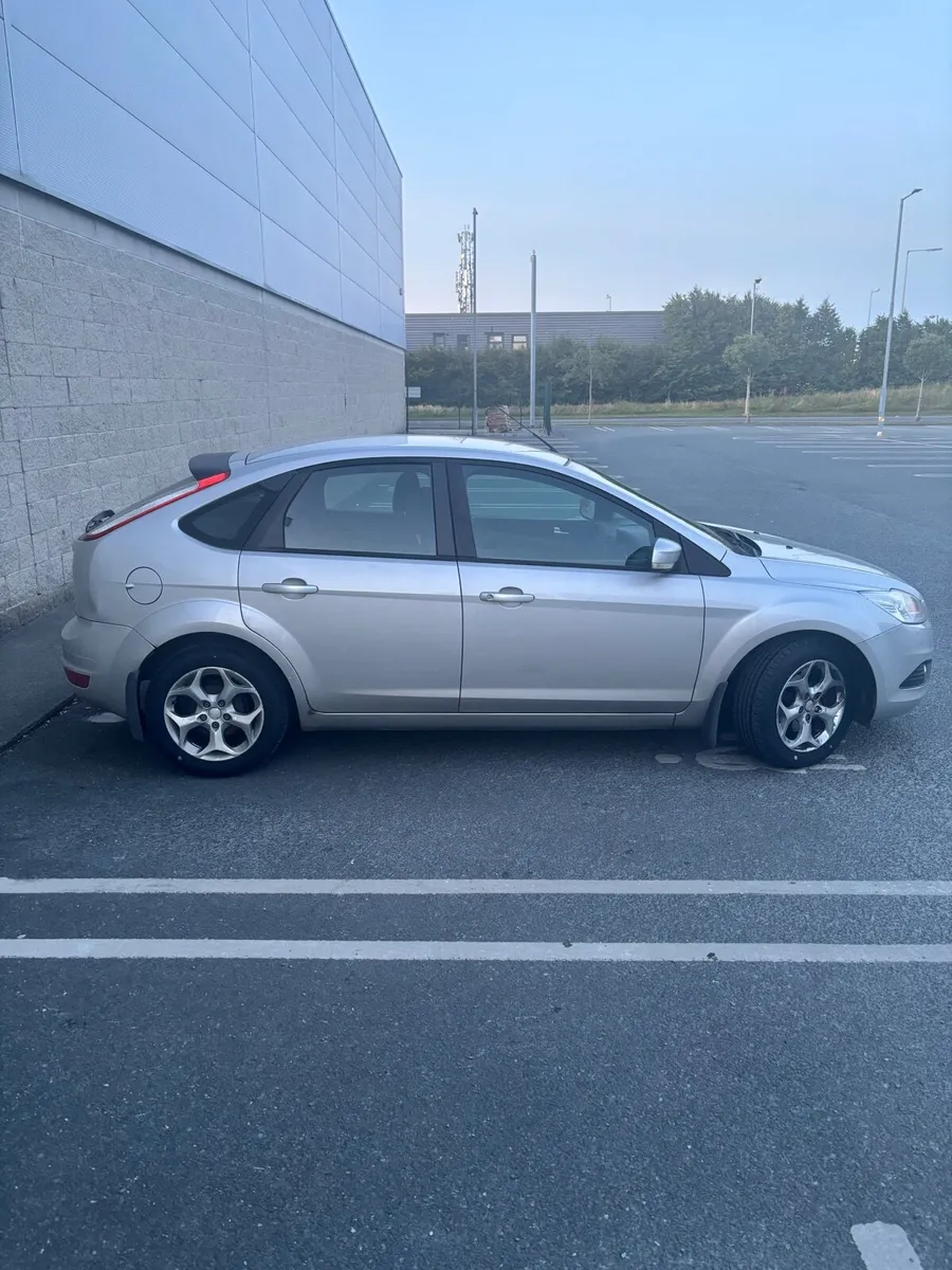 Ford Focus 2009 - Image 1