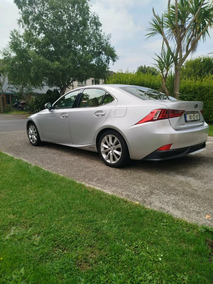 11950€LEXUS IS300H 225BHPsale/swap for bigger car - Image 1