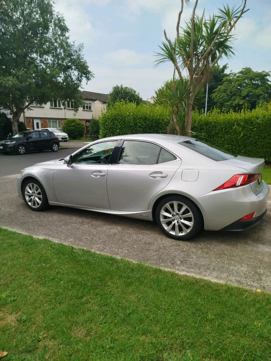 11950€LEXUS IS300H 225BHPsale/swap for bigger car - Image 3