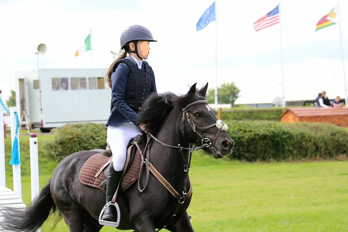 Amazing 128 pony - Image 1