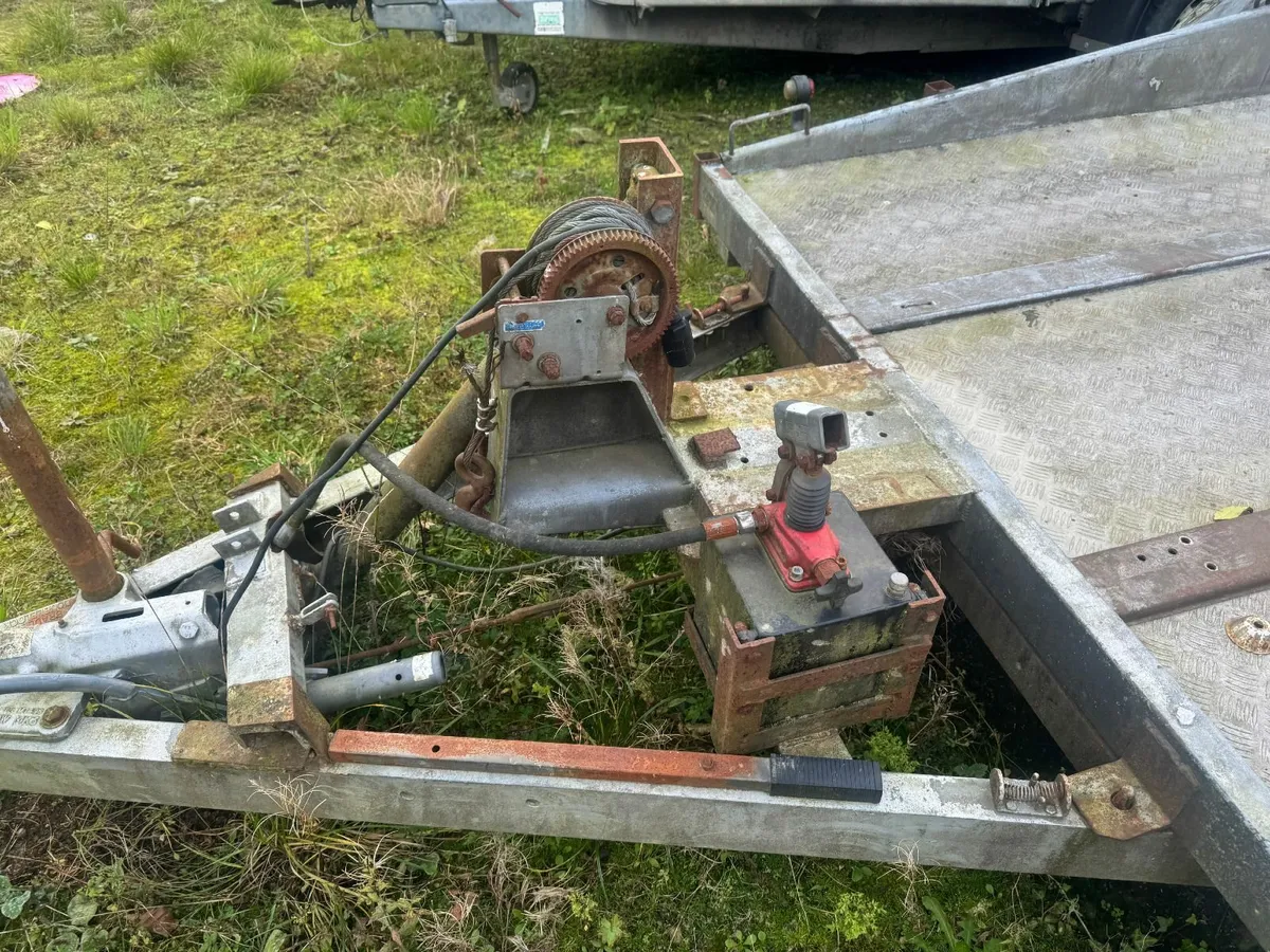 14' tilt bed trailer - Image 2