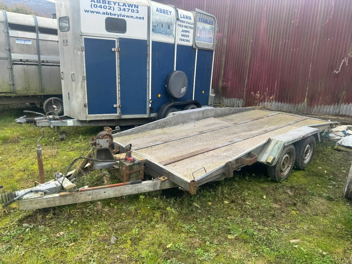 14' tilt bed trailer - Image 1