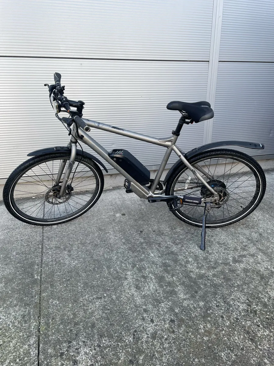Carrera Subway Trekking E-bike 312wh - Image 4