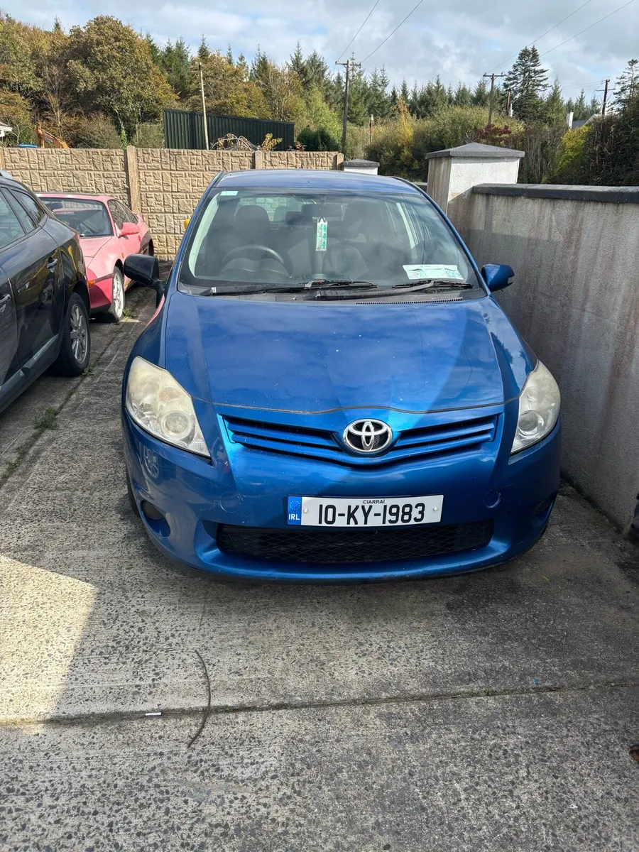 2010 Toyota Auris, second Auris for parts - Image 3