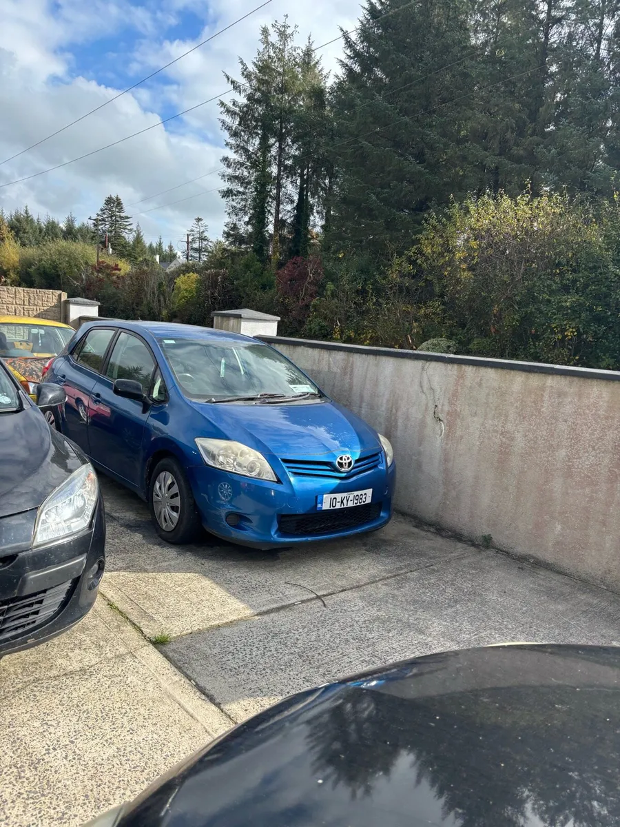 2010 Toyota Auris, second Auris for parts - Image 4