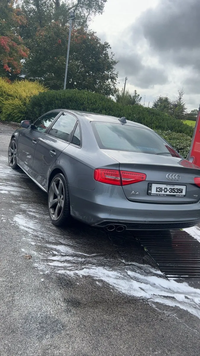 Audi A4 sline black edition - Image 3
