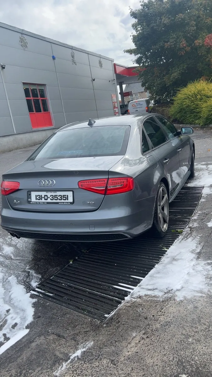 Audi A4 sline black edition - Image 4