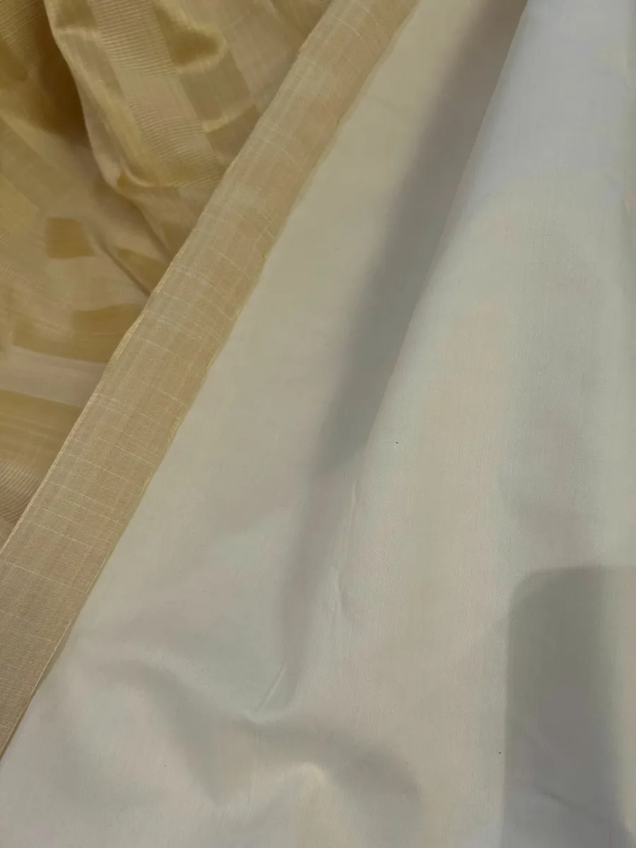 Curtains - Image 2