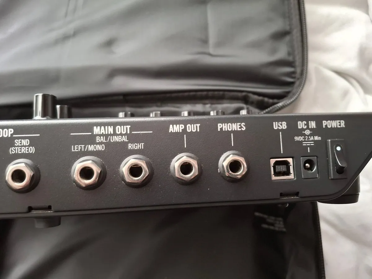 Line6 pod go with case - Image 2
