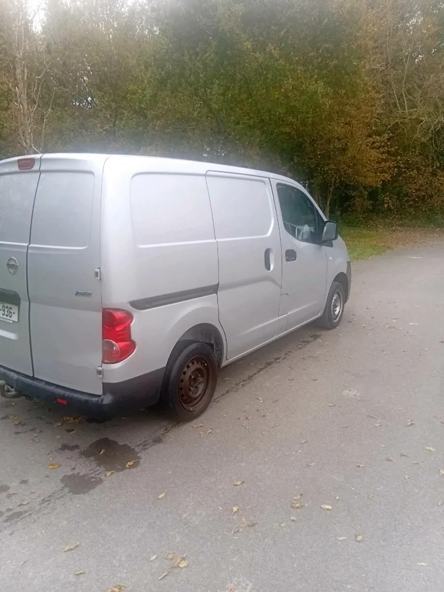 2010 nissan nv 200 new doe and tax - Image 3