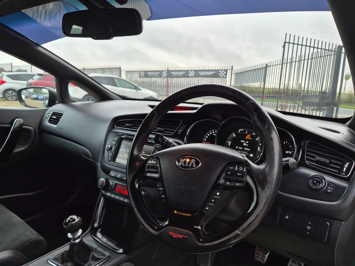 Kia Ceed BEAST 1.6 TURBO - Image 4