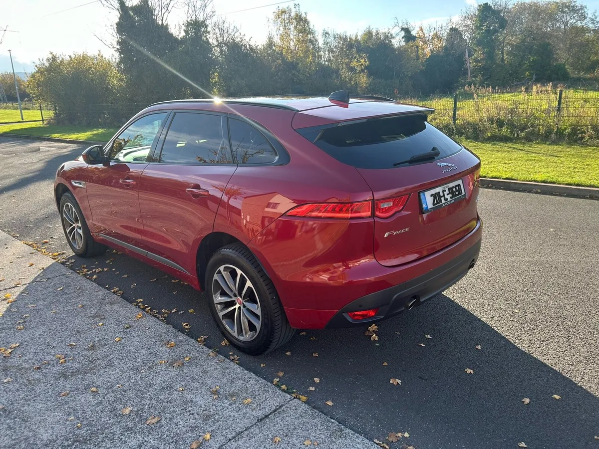 201 JAGUAR F-PACE 25D R-SPORT €24,950 - Image 4