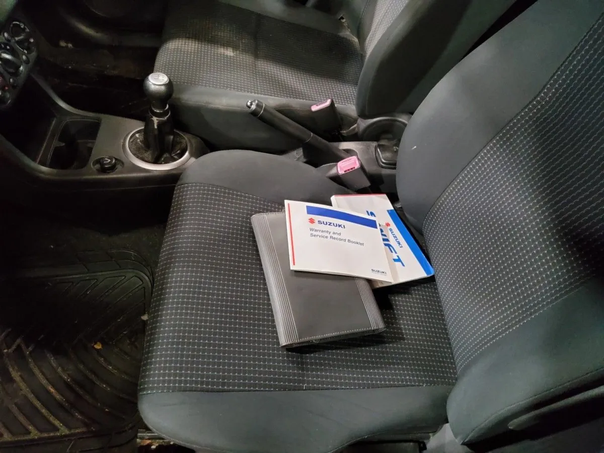 Suzuki Swift 1.3 GLX - Image 4