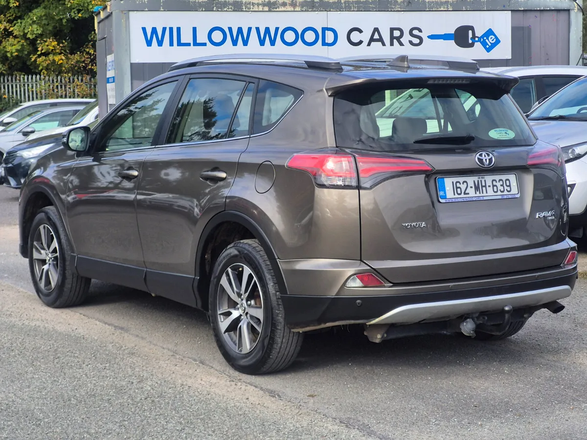 Toyota RAV4 2.0d4d luna 2016 - Image 4