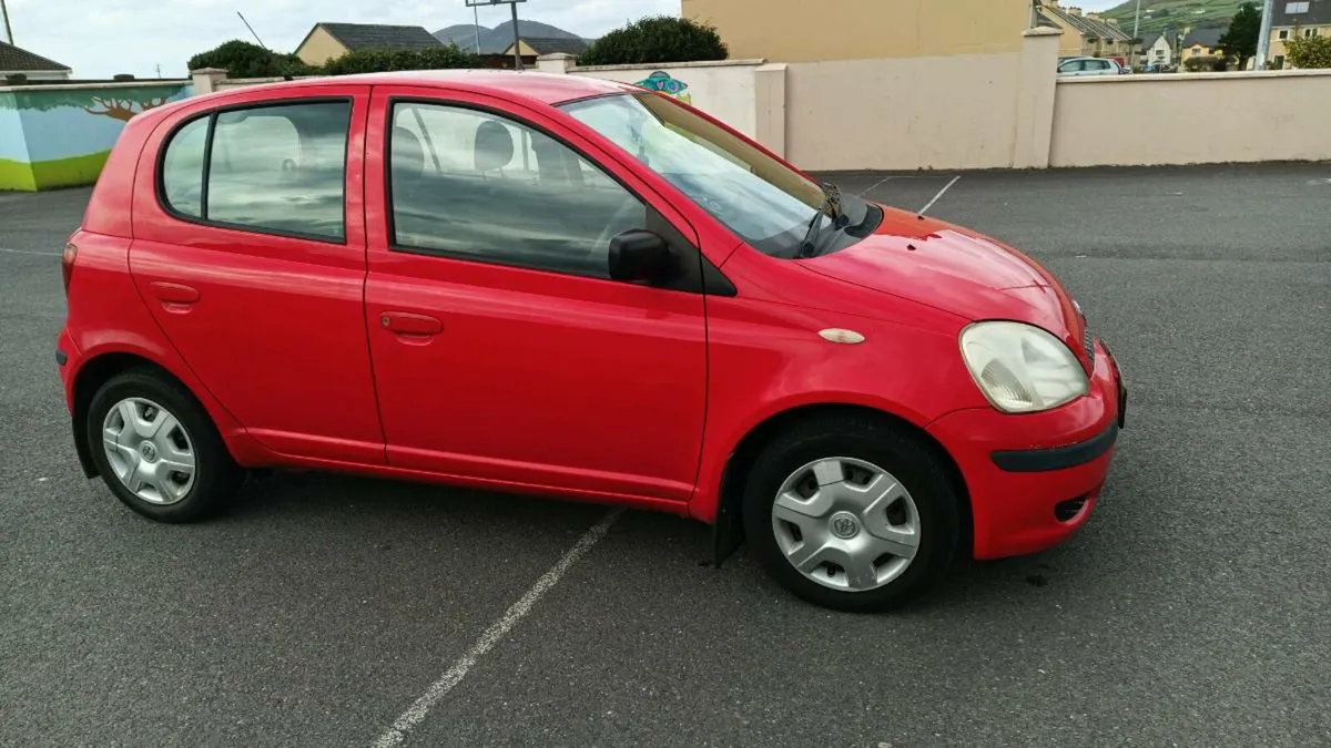 Toyota Yaris - Image 2