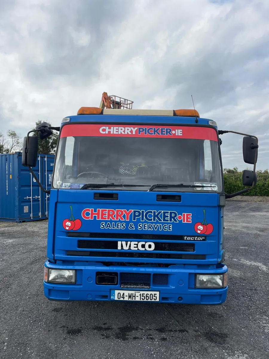 IVECO Recovery Truck - Image 1