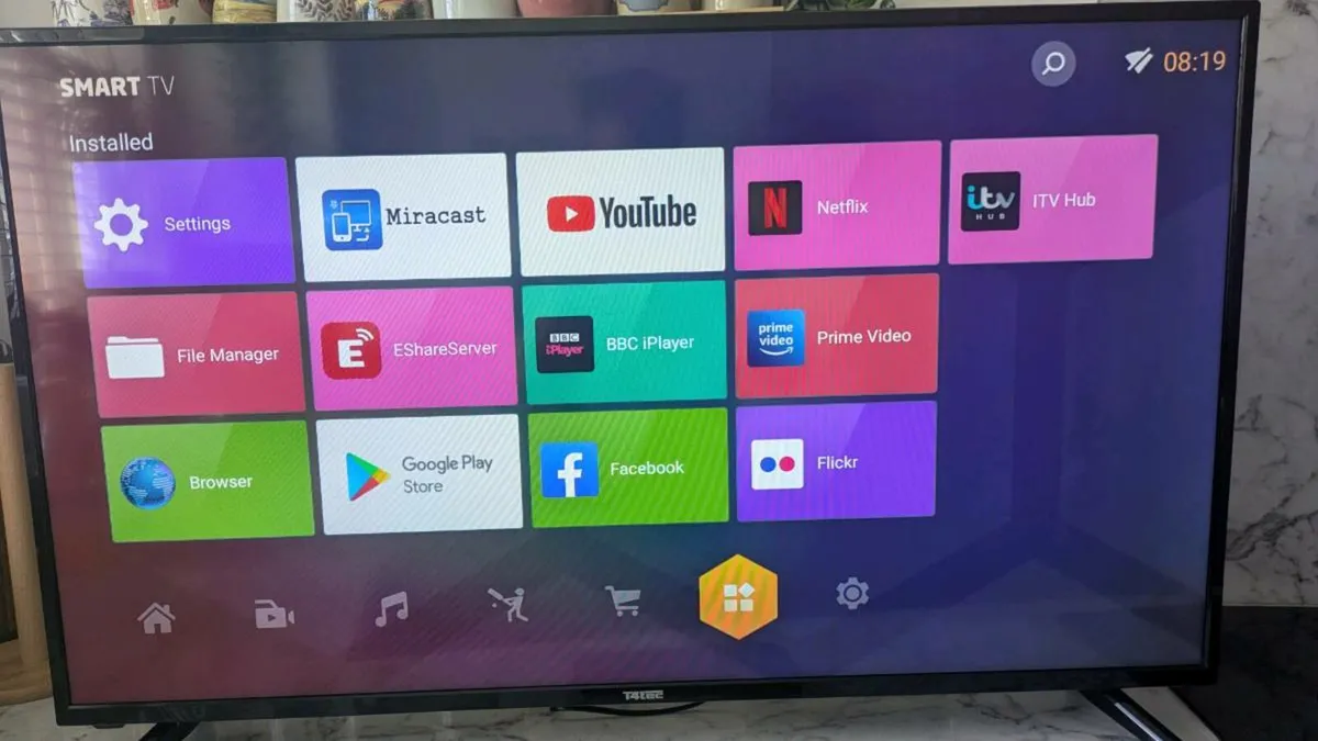 T4Tec 40inch Smart Tv - Image 1