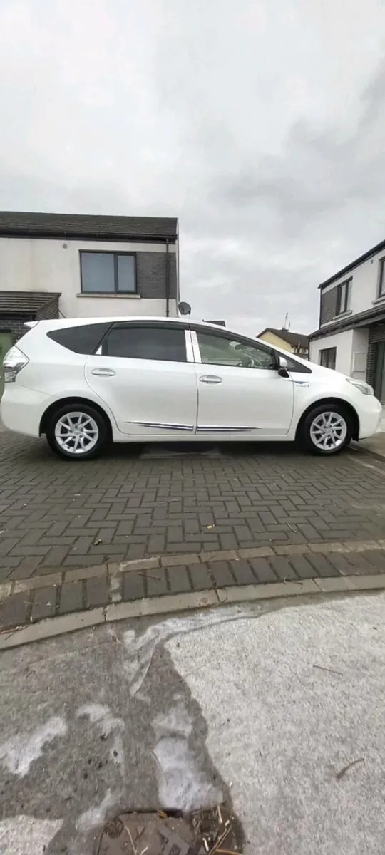 🚗 Toyota Alpha Hybrid 2014 – Excellent Condition - Image 1