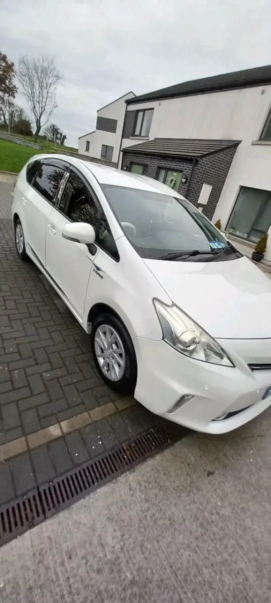 🚗 Toyota Alpha Hybrid 2014 – Excellent Condition - Image 4