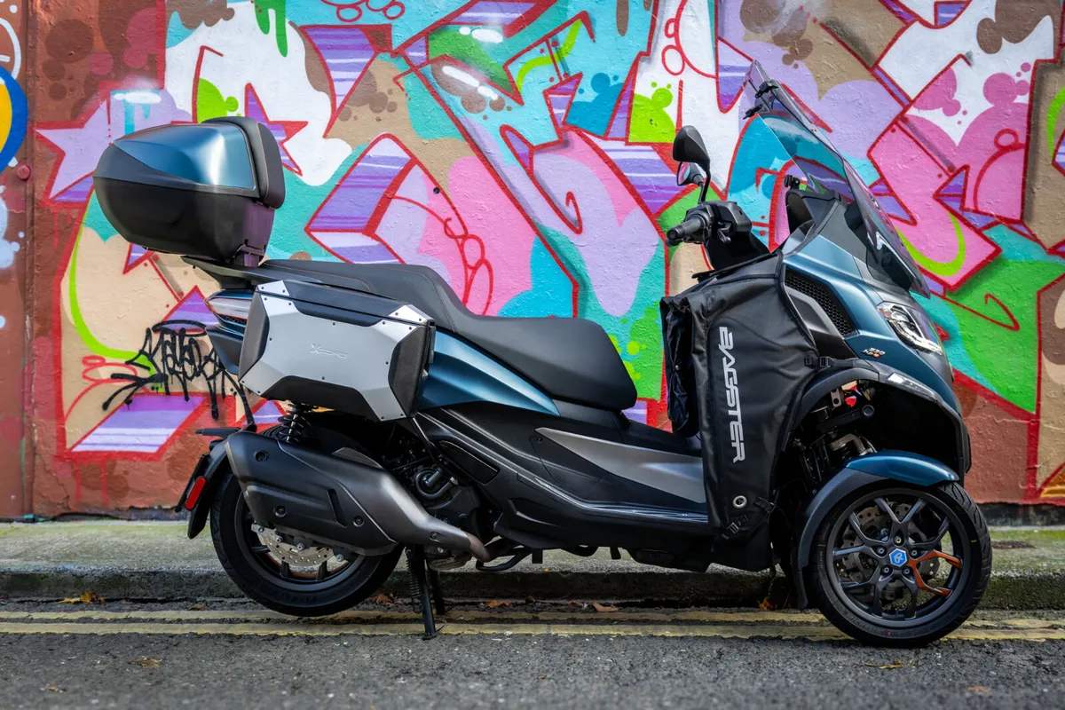 Piaggio MP3 530 Exclusive 2025 - Image 1