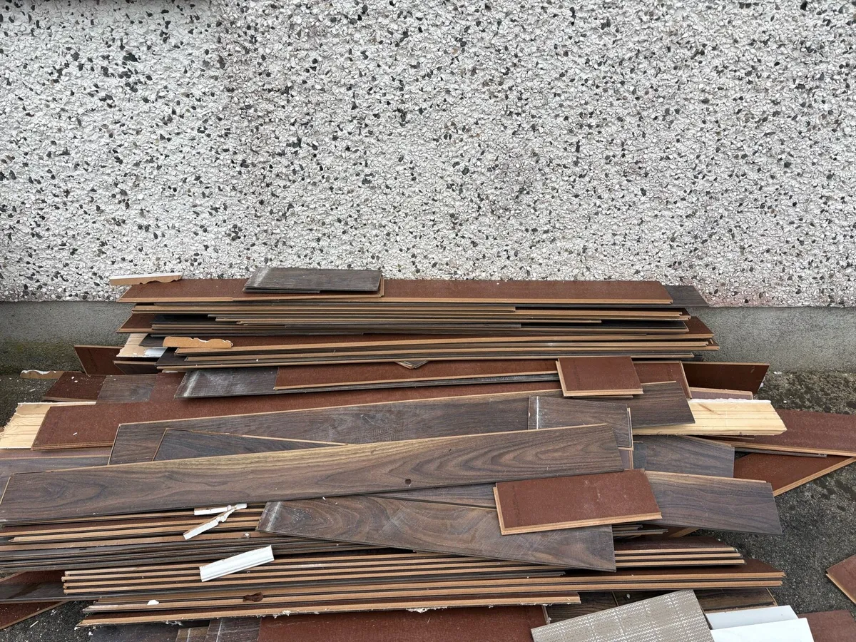 Used laminate flooring - Image 2