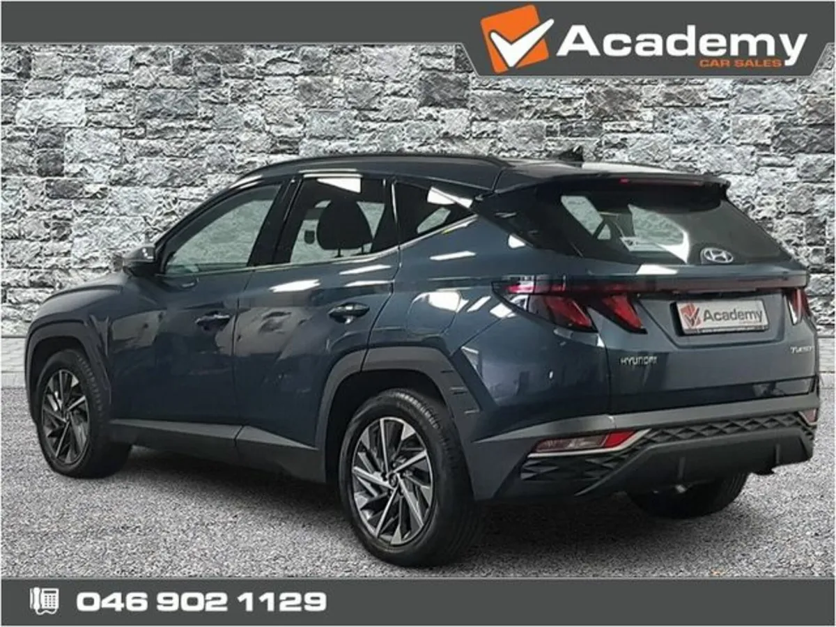 Hyundai Tucson ix35 Executive 5DR - Image 3