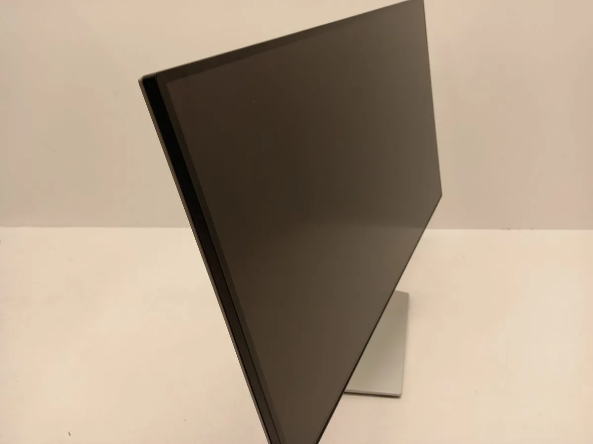 Online Auction Of A Dell Monitor & More! - Image 3