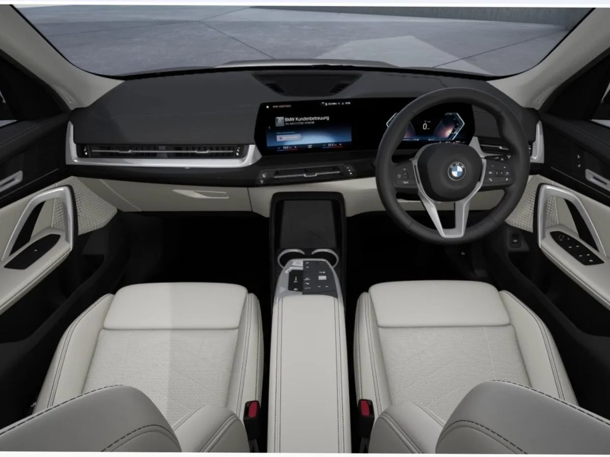 BMW X1 Sdrive18d Xline - Image 3