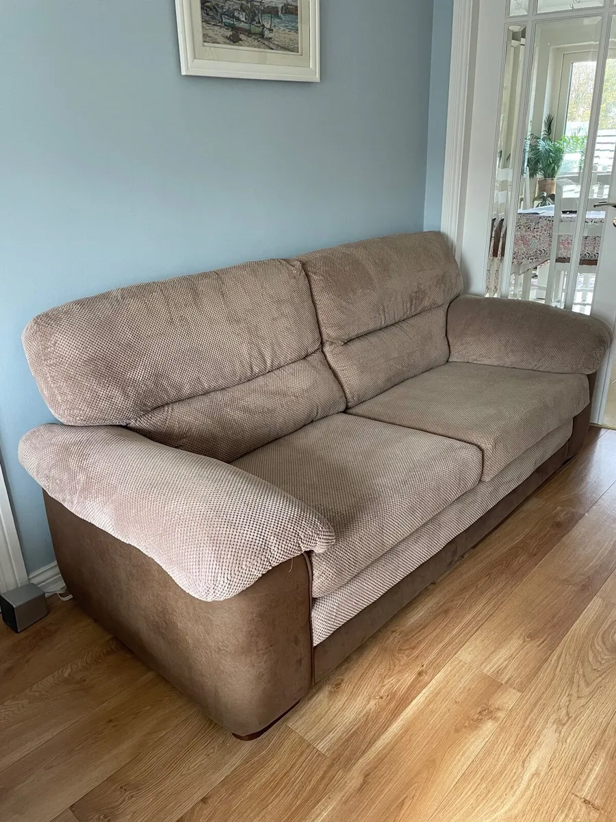 Sofa & 2 Armchairs - Image 4