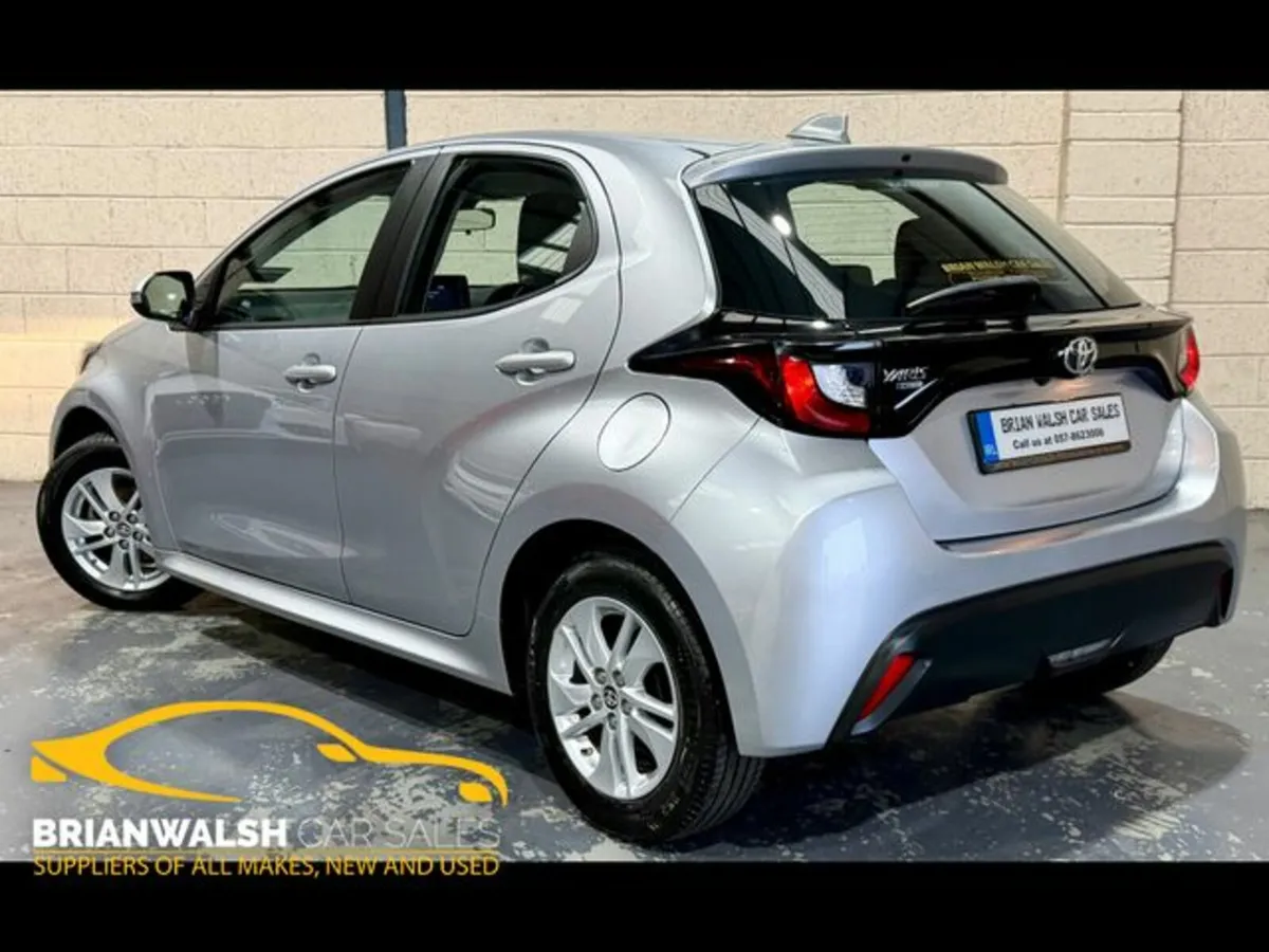 Toyota Yaris 1.0 LUNA 4DR - Image 2