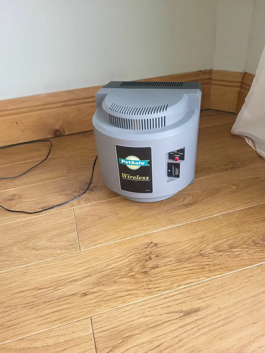 Petsafe wireless  pet containment - Image 1