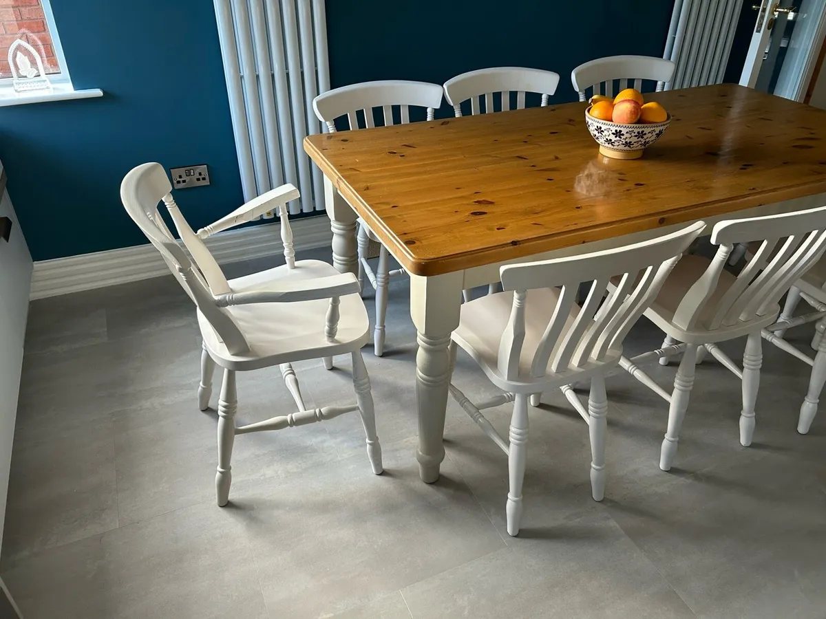 Kitchen table and 8 chairs - Image 3