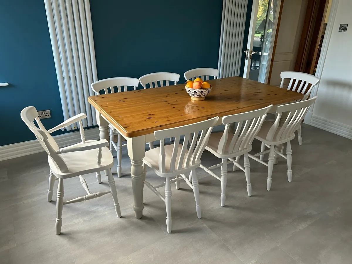 Kitchen table and 8 chairs - Image 4