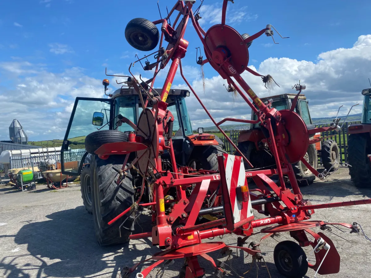 Lelly 6 rotor tedder - Image 2