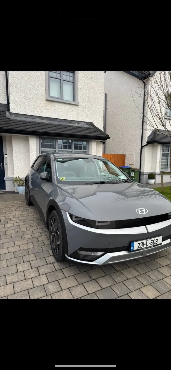Hyundai Ioniq 5 Exec Plus Spec (58kw Battery) - Image 1