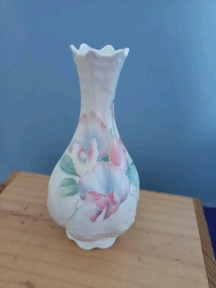 11 AYNSLEY  Vases  (assorted) - Image 2