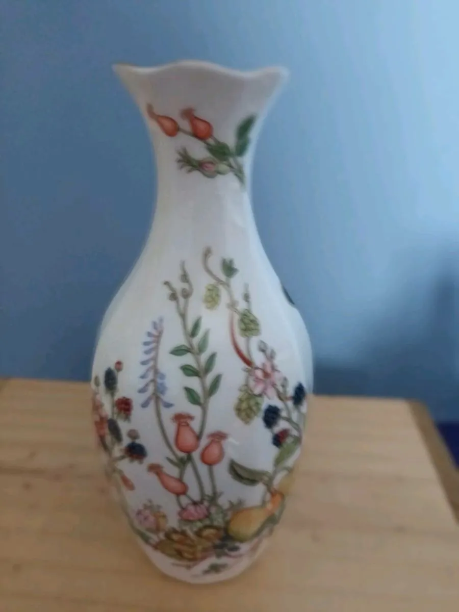 11 AYNSLEY  Vases  (assorted) - Image 4