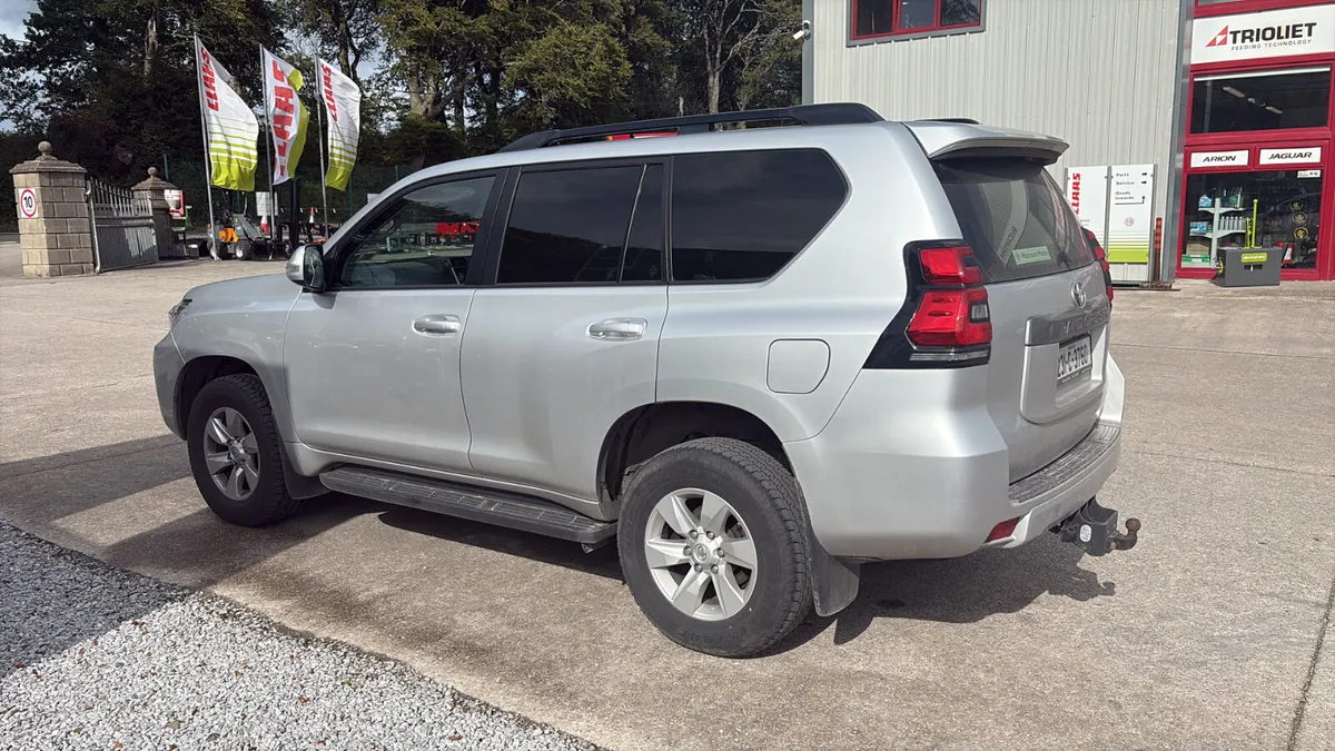 Toyota Landcruiser - Image 3