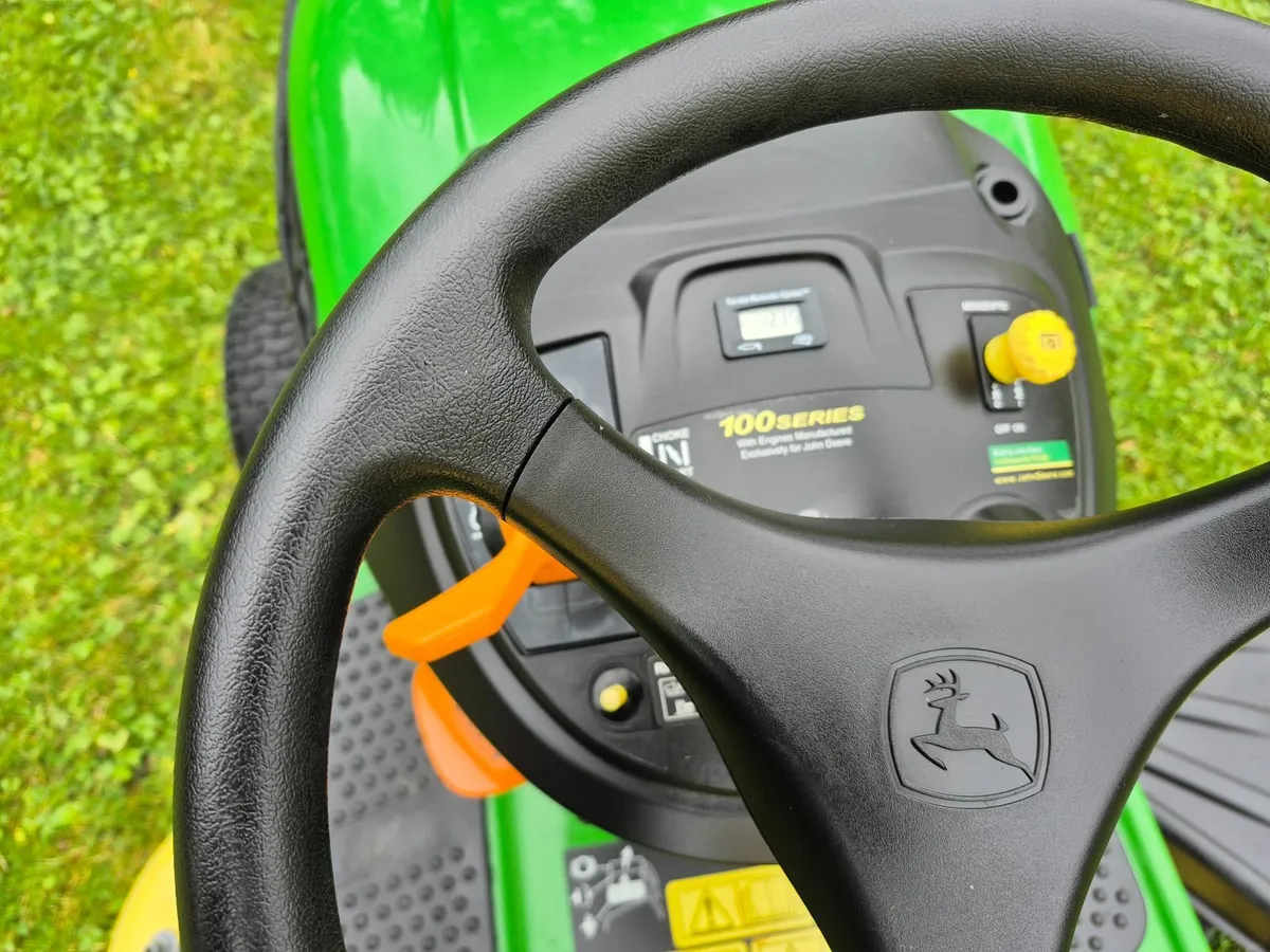 Ride on lawnmower - Image 3