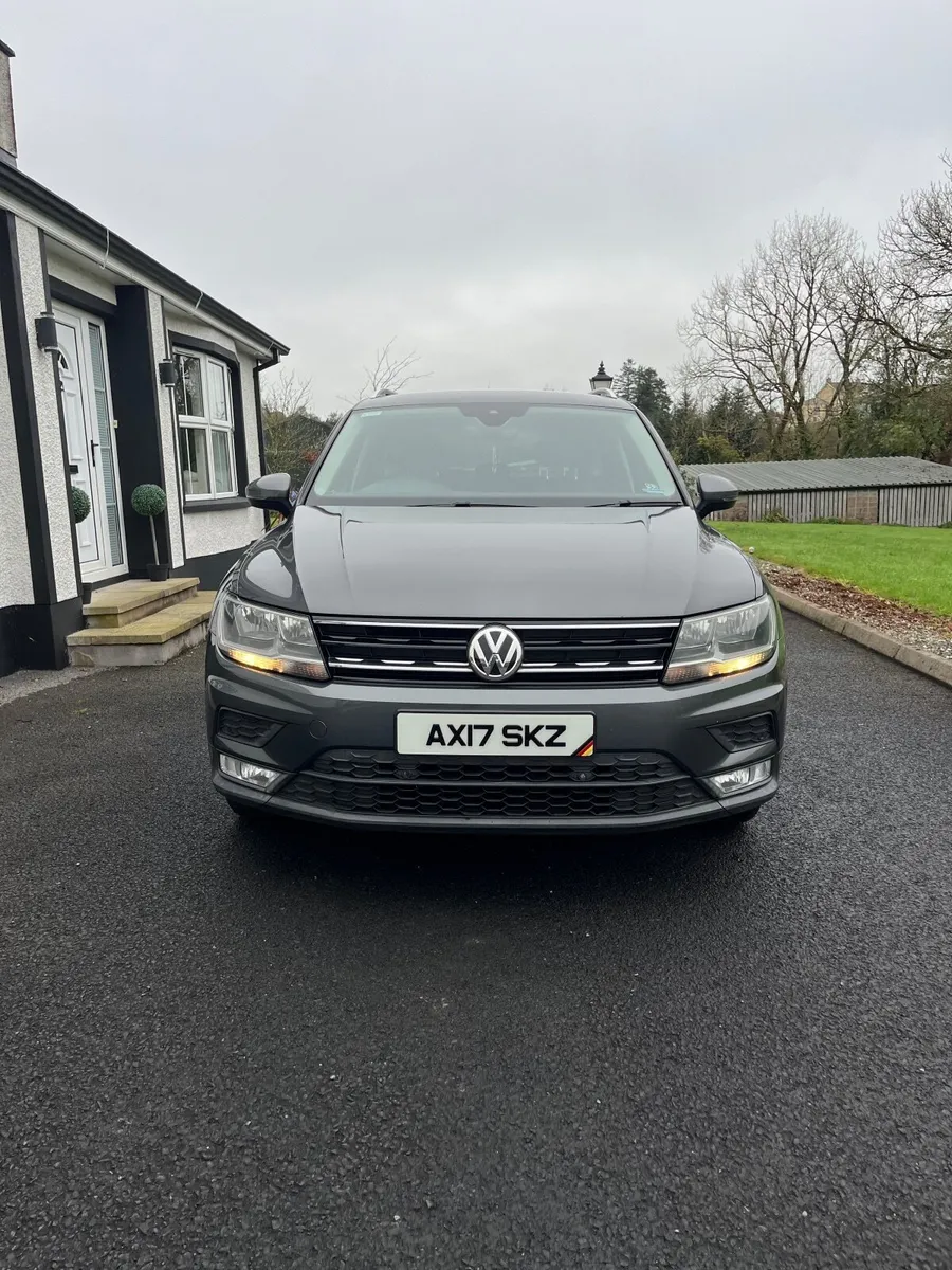 Volkswagen Tiguan 2017 - Image 2