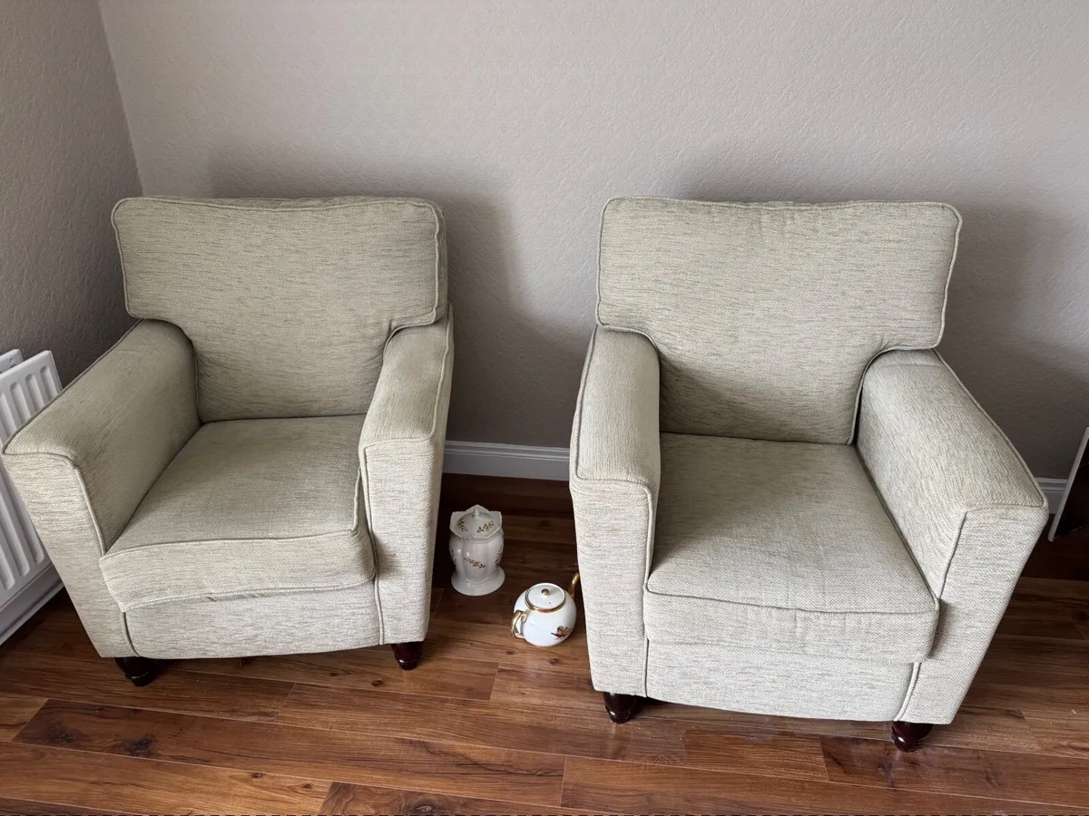 3 seater sofa and 2 arm chairs MUST GO ASAP - Image 2
