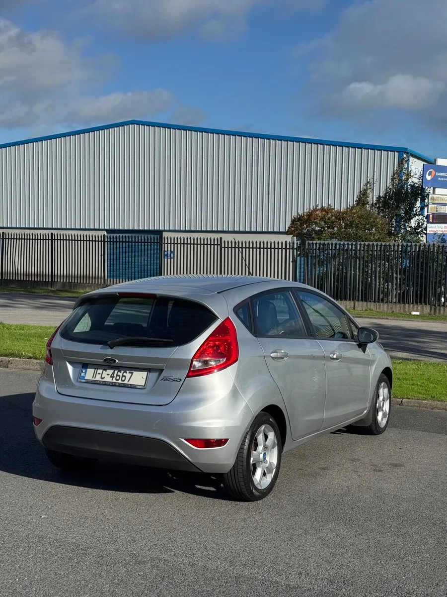 Ford Fiesta 2011 - Image 4