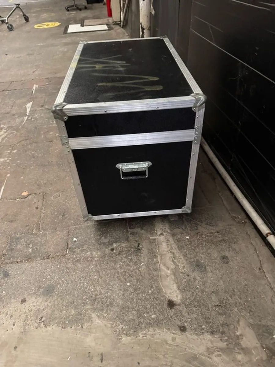 Flight case with wheels - Image 2