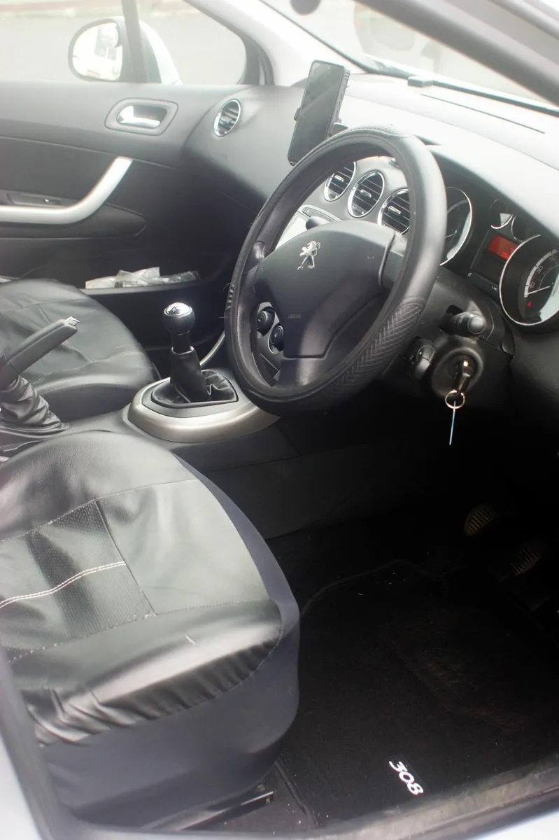 2011 Peugeot 308 1.6HDI  Diesel Very Low Milage - Image 3