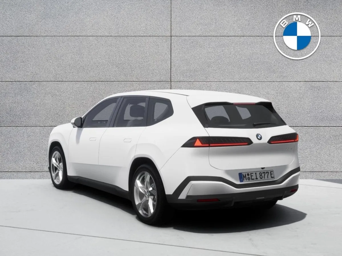 BMW iX3 50 Xdrive - Image 2