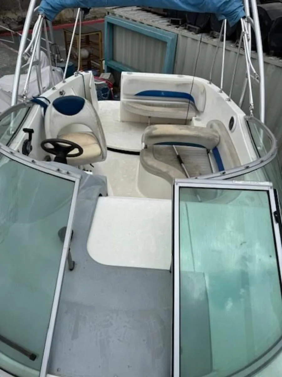 Bayliner 265 - Image 4