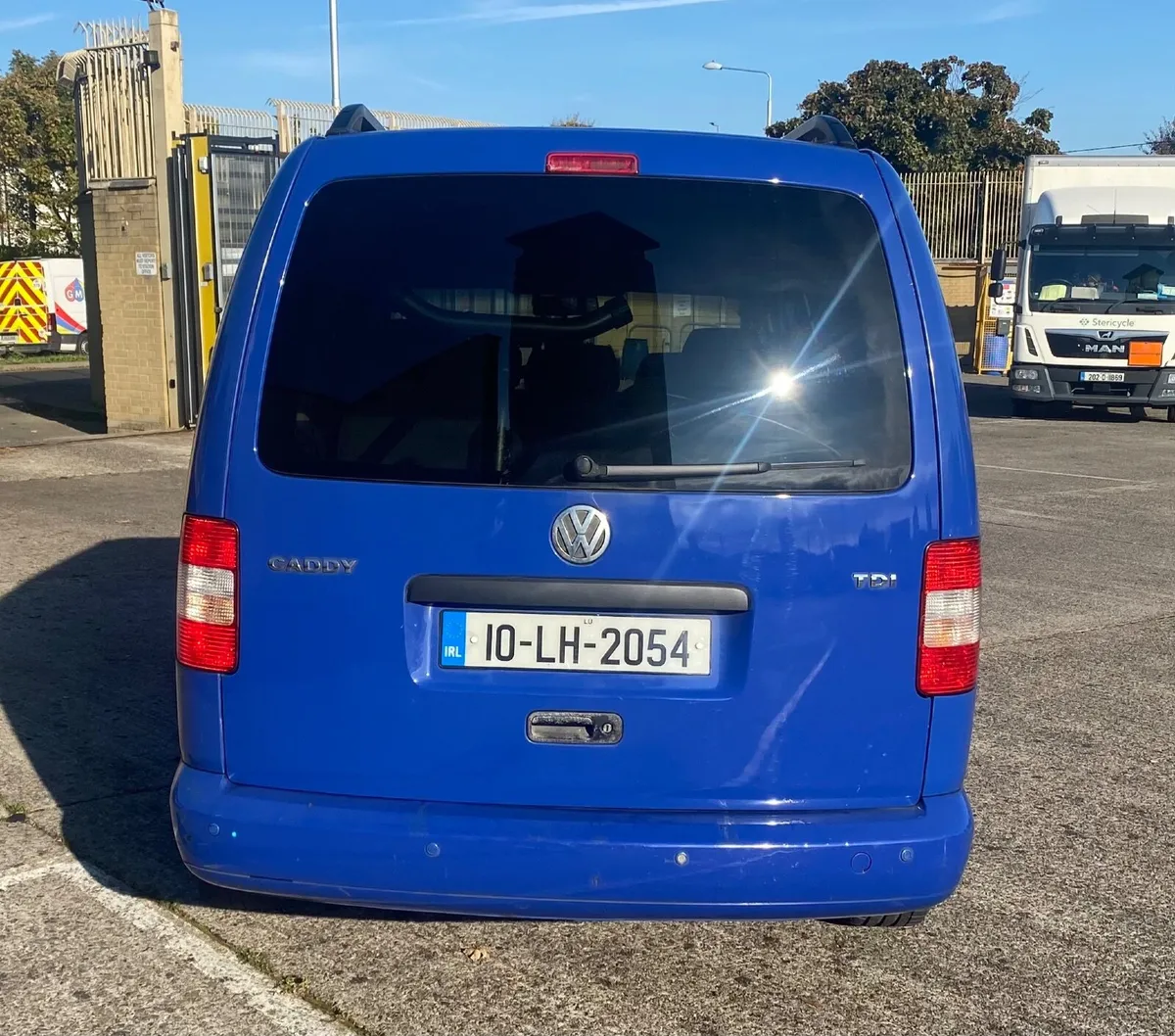 Volkswagen Caddy 2010 7 seater - Image 2