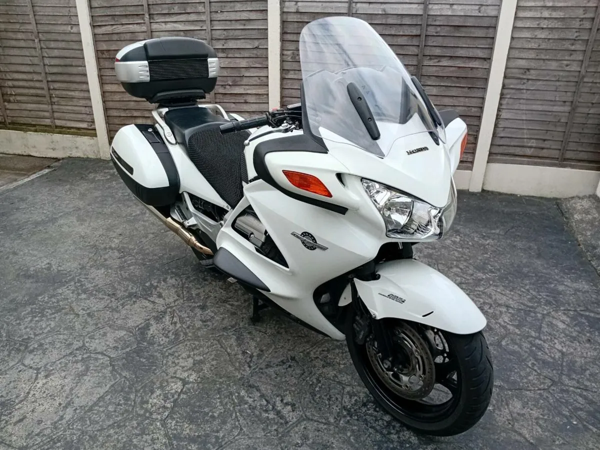 Honda pan european st1300 - Image 1