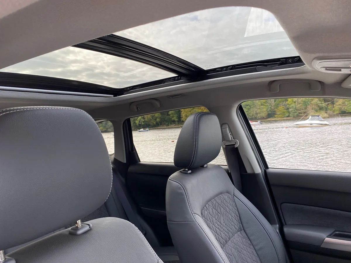 Suzuki Vitara 2024 1.4B/JET Hybrid SZ5 AL -Sunroof - Image 1
